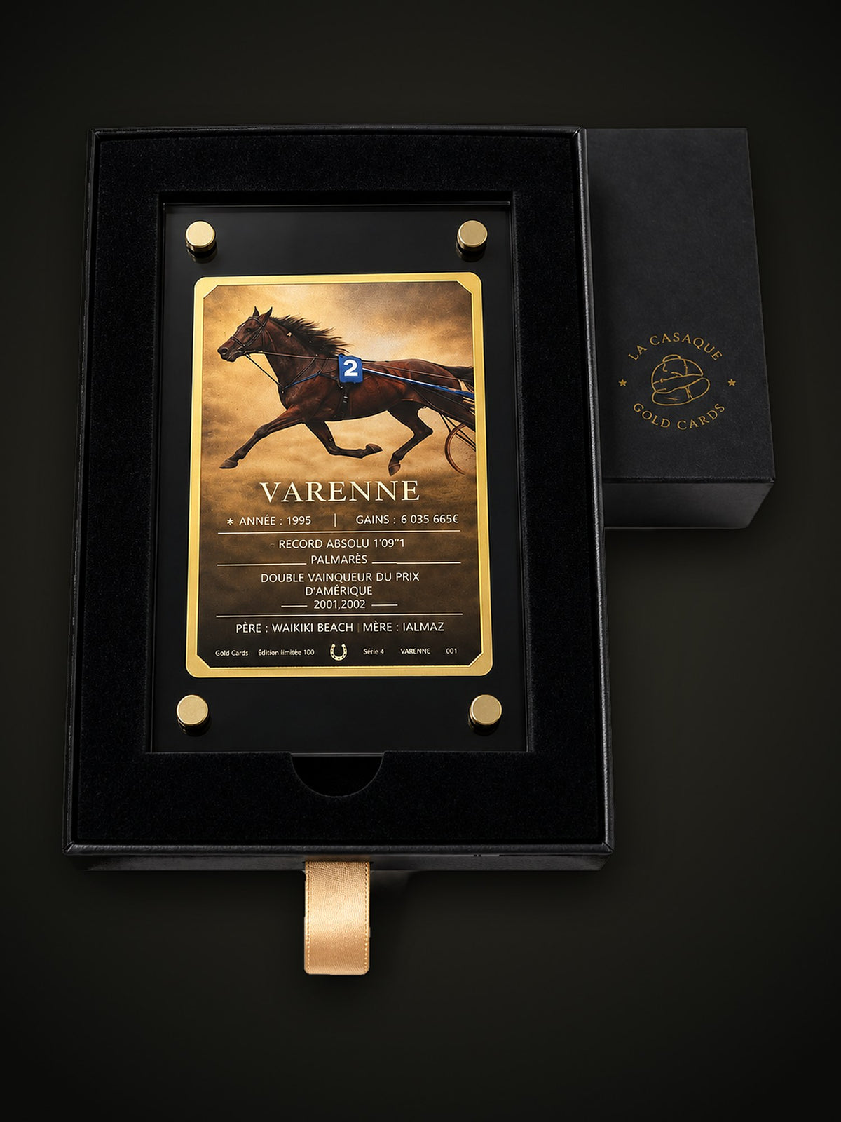 Gold Card Varenne dans son écrin, fond sombre